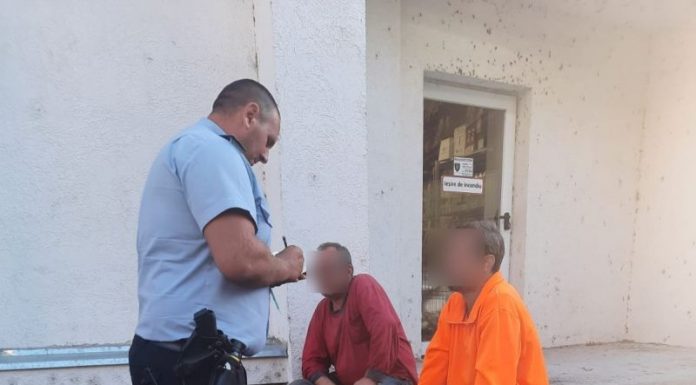 Amendați pentru că au băut alcool pe stradă