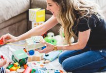 Târgu-Jiu: Cursuri de bonă, babysitter și îngrijire bătrâni