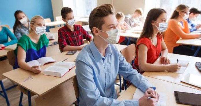 Consiliul Elevilor: „Testare cu surle şi trâmbiţe, dar fără continuitate!”