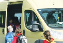 FORT avertizează: Transportul gratuit al elevilor rămâne ,,în aer”