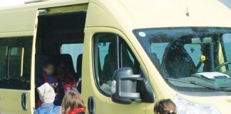 FORT avertizează: Transportul gratuit al elevilor rămâne ,,în aer”