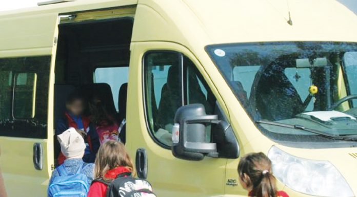 FORT avertizează: Transportul gratuit al elevilor rămâne ,,în aer”