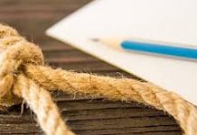 Șoc! Fostul director adjunct al Liceului Bustuchin s-a spânzurat