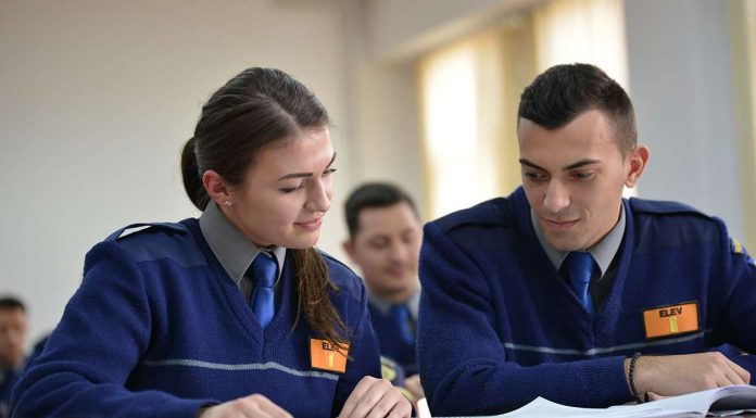 10.000 de candidați la școlile de poliție