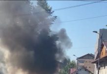 Târgu Jiu: O mașină a luat foc în mers!