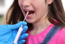 Reprezentanții elevilor cer să se asigure testarea gratuită, săptămânală, în școli