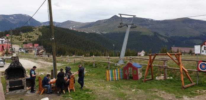 turisti-ranca-masini-1