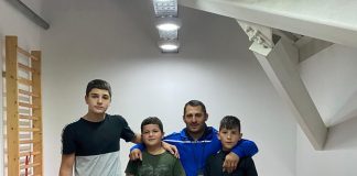 Trei luptători gorjeni, la primul turneu oficial pe saltea