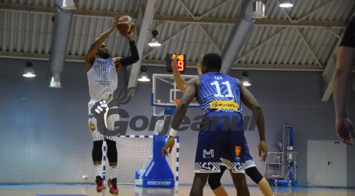 Echipa de baschet joacă duminică