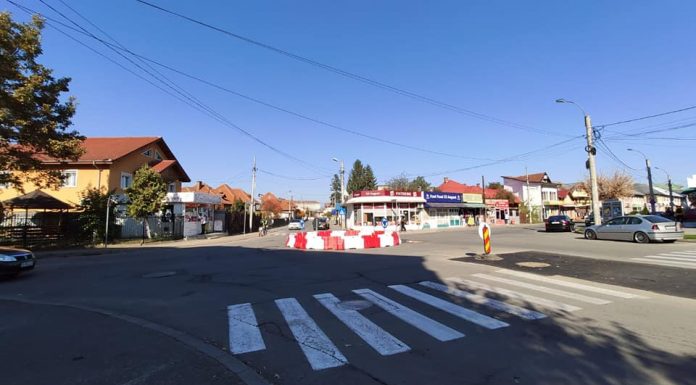 Târgu-Jiu: A început amenajarea sensului giratoriu din intersecția străzilor 23 August și 1 Decembrie