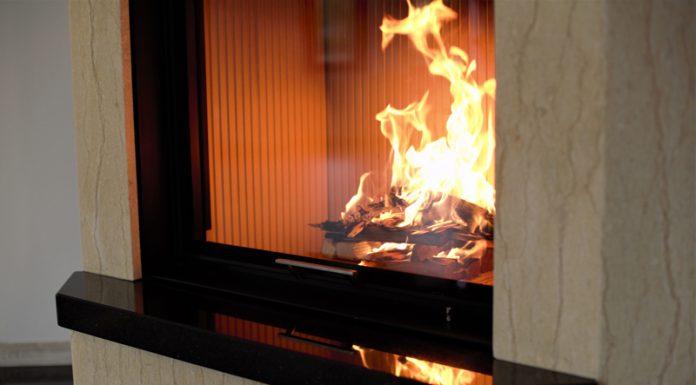 Clienții din Gorj se alătură celor care îndrăgesc farmecul și căldura unui șemineu pe lemne cu adevărat special