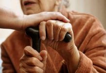 Târgu Jiu: Numărul de telefon la care pot cere ajutor vârstnicii