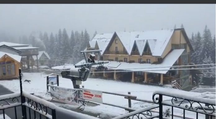 Peisaje de poveste la Rânca, după ninsoare