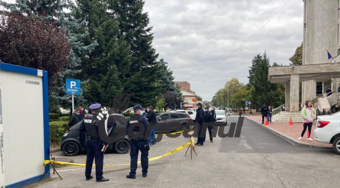 A murit după ce s-a împușcat în fața spitalului!