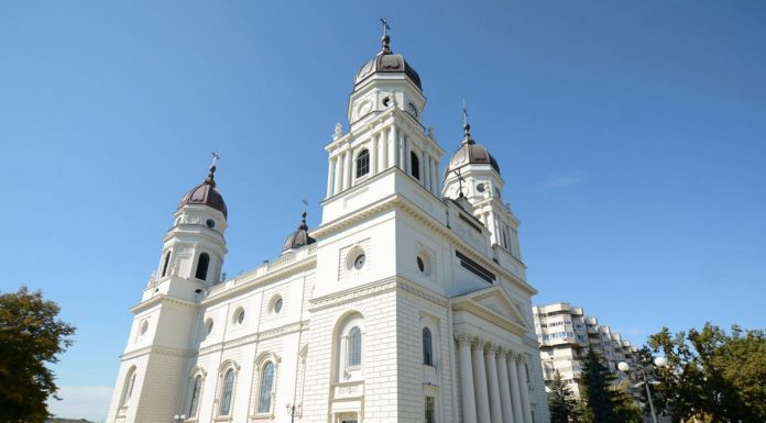 14 octombrie, zi de mare sărbătoare în cinstea Sfintei cuvioase Parascheva, cea mult milostivă