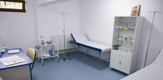 Medicamente expirate în centrul de permanență