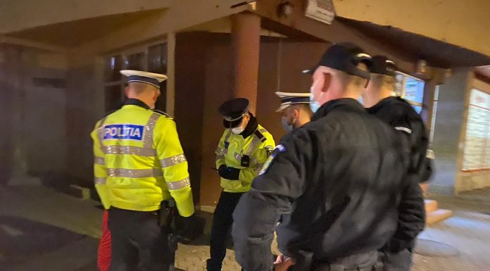 Peste 1.700 de persoane, carantinate sau în izolare, verificate de autorități! Terasele, barurile și fast-food-urile, luate în vizor, zeci de amenzi!