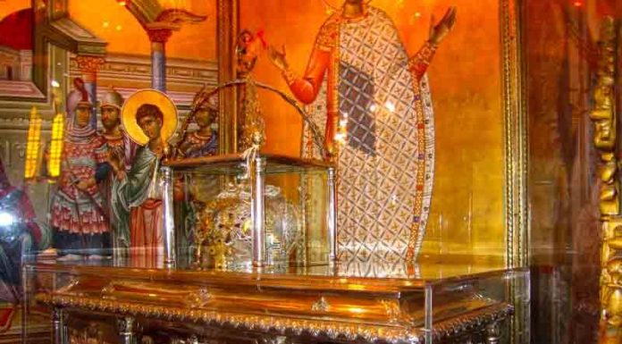 Două mari sărbători, la sfârșit de octombrie, bucură inima credincioșilor de pretutindeni