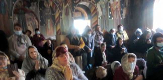 Mănăstirea «Sfânta Treime» de la Strâmba-Jiu, judeţul Gorj, şi-a sărbătorit cel de-al doilea hram chinovial – ,,Sfinţii Părinţi au ales această zi de 1 octombrie ca să fie sărbătorit Acoperământul Maicii Domnului, cea care s-a învrednicit să mijlocească la Domnul pentru noi”!