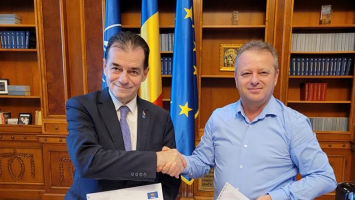 251013542_680134339537693_4648494626619477807_n