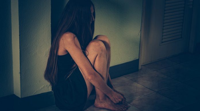 Un proxenet din Rovinari, sub control judiciar! Racola tinere în vedere prostituției, prin metoda ,,Lover Boy”