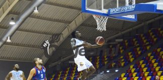 Prestație solidă şi succes pe măsură pentru baschetbaliști