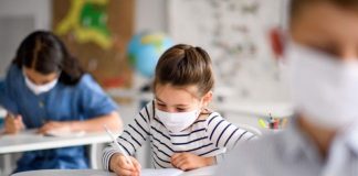 Toate școlile din Gorj au început activitatea cu prezență fizică