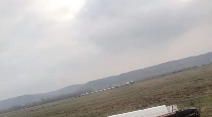 Bengești-Ciocadia: Dubă ieșită din decor și răsturnată