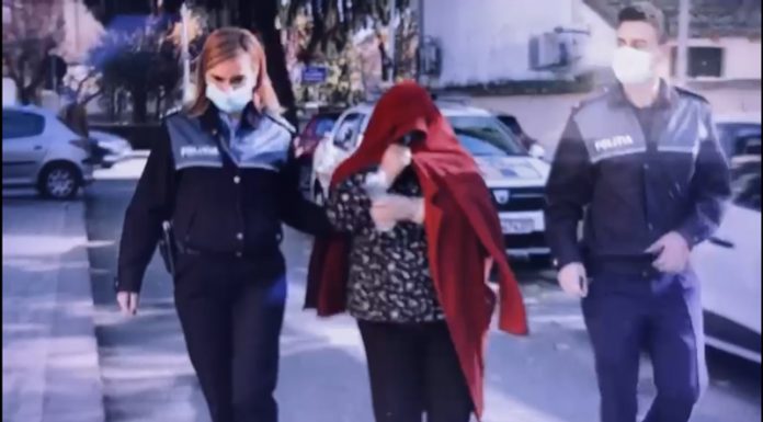 Asistentă încătușată pentru certificate anti-COVID falsificate!