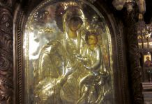 Mănăstirea Lainici şi-a sărbătorit Hramul «Intrarea Maicii Domnului în Biserică» (II) – ,,Maica Domnului este cea care protejează această mănăstire, atât biserica nouă, cât şi cea veche! Maica Domnului este cea care a păstrat credinţa, a păstrat tradiţia Mănăstirii Lainici, de atâtea sute de ani”!