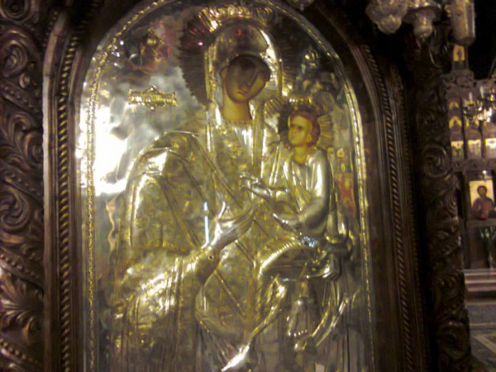 Man Lainici Maica Domnului1