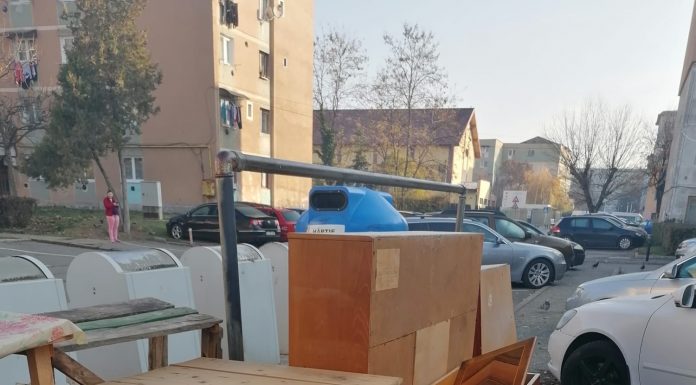 Amendat pentru mobila veche aruncată la gunoi