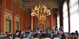 Consilierii județeni și consilierii locali IGNORĂ legea și cetățenii! Prefectul îi poate amenda!