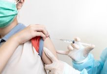 Anchetă Salvați Copiii și CNE: Doar 36% dintre elevi spun că au fost informați în ceea ce privește vaccinarea