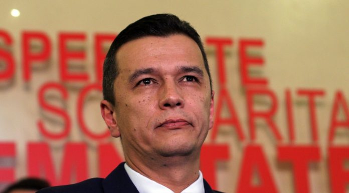 Grindeanu semnează azi contractele pentru trei obiective de infrastructură rutieră