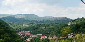 Călător în umbra Vâlcanului