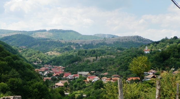 Călător în umbra Vâlcanului