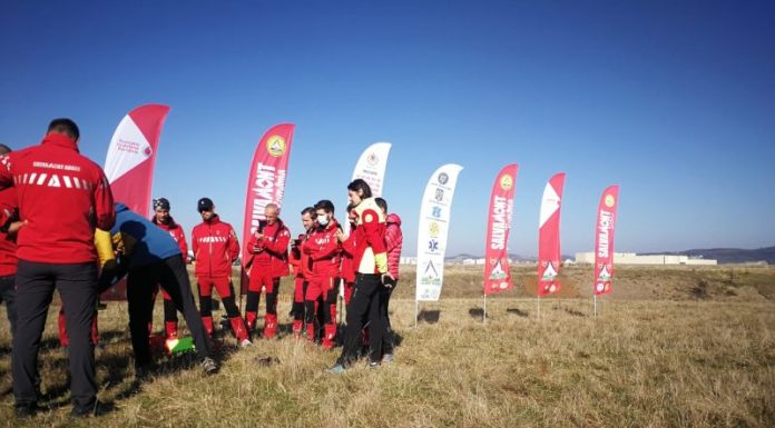 Salvamont Gorj, dotat cu echipament de ultimă generație pentru căutarea persoanelor surprinse de avalanșă