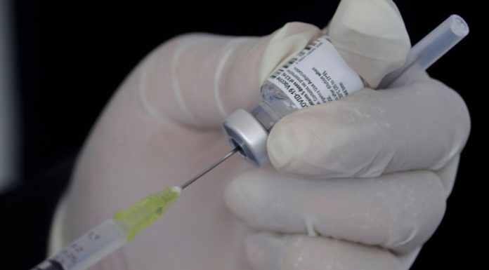 Cadre medicale din Gorj, în dosarul de „vaccinare la chiuvetă” din Timiș și Mehedinți