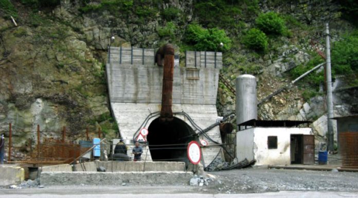 Apele Române și Agenția Mediului întârzie să exprime un punct de vedere în legătură cu continuarea lucrărilor la microhidrocentralele de pe Jiu