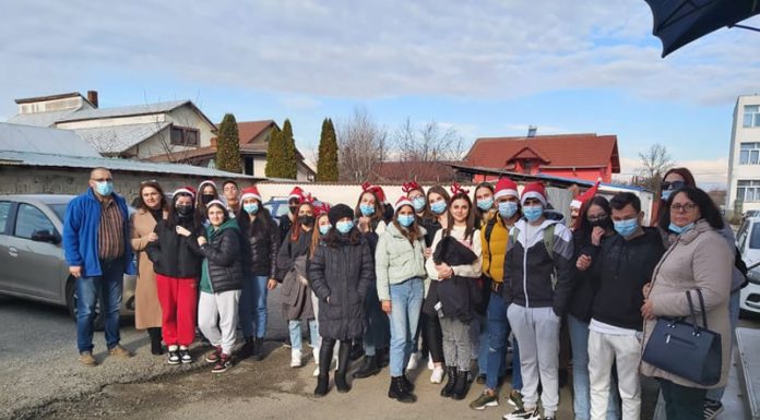 ,,Suflet pentru suflet, toți suntem copii!”, acțiune umanitară a elevilor de la Liceul Teoretic din Târgu Cărbunești și a elevilor de la Liceul de Arte Târgu-Jiu