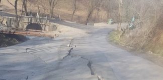 Drumul din Poienița s-a crăpat ca după cutremur! OLAREMUS SRL, firma fiului patronului de la Gidazi, a încasat peste 115.000 de euro pe investiție