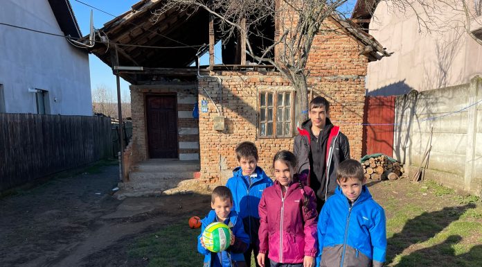 Senatorul Iordache a oferit ajutor și celor cinci frați din Bâlteni!