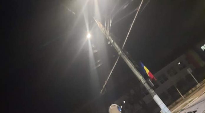 Foto: Bolizi praf, în zona fabricii de cablaje din Târgu Jiu