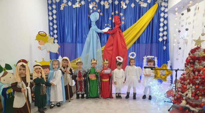 FESTIVAL DE COLINDE ȘI OBICEIURI ROMÂNEȘTI ,,TRADIȚII LA NOI ACASĂ”