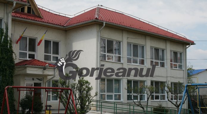 Sindicatul lui Bunoaica a făcut chetă pentru copiii din Centrul Maternal Târgu-Jiu