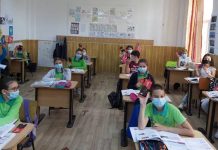 Reprezentanții elevilor cer autorităților să trateze cu seriozitate problema școlii în pandemie