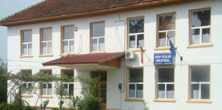 Dotări pentru șase locuri de joacă din Tismana