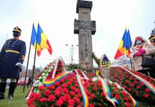 Slujba de pomenire a eroilor Revoluţiei din 1989, la Târgu Jiu