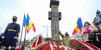 Slujba de pomenire a eroilor Revoluţiei din 1989, la Târgu Jiu